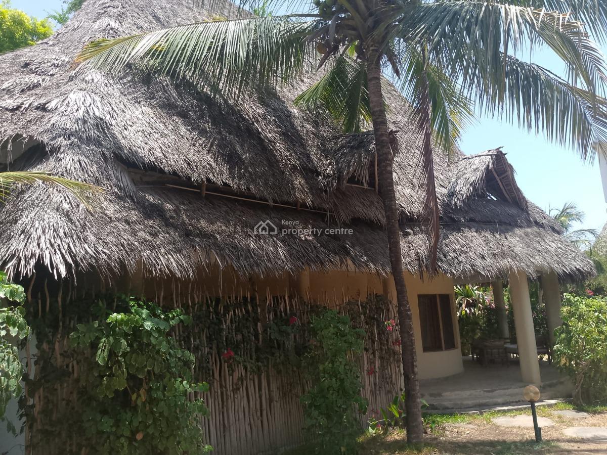 Elegant 2-bedroom Beachfront Apartment at Park Marine, Park Marine Estate, Malindi Town, Kilifi, House for Sale