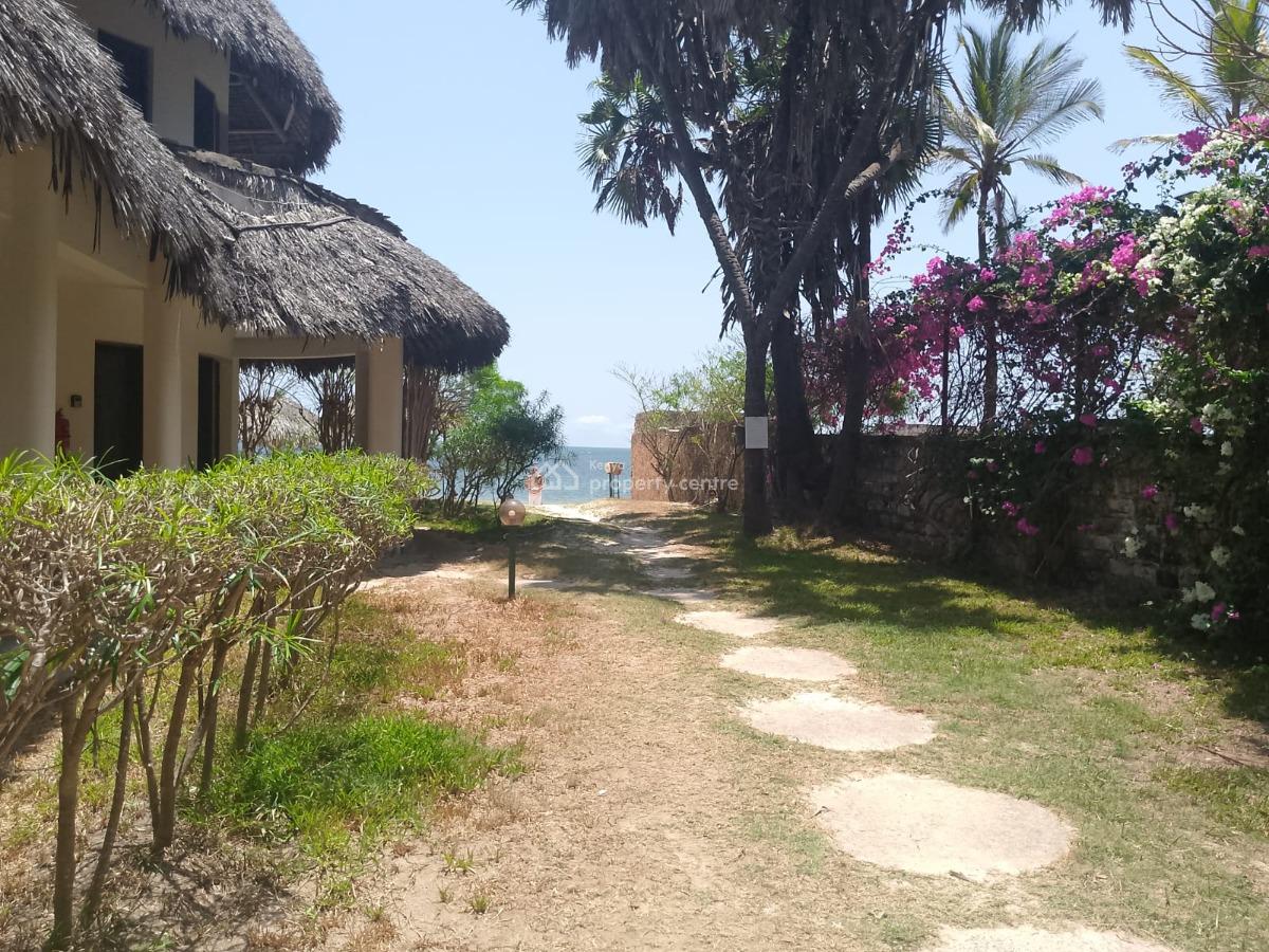 Elegant 2-bedroom Beachfront Apartment at Park Marine, Park Marine Estate, Malindi Town, Kilifi, House for Sale