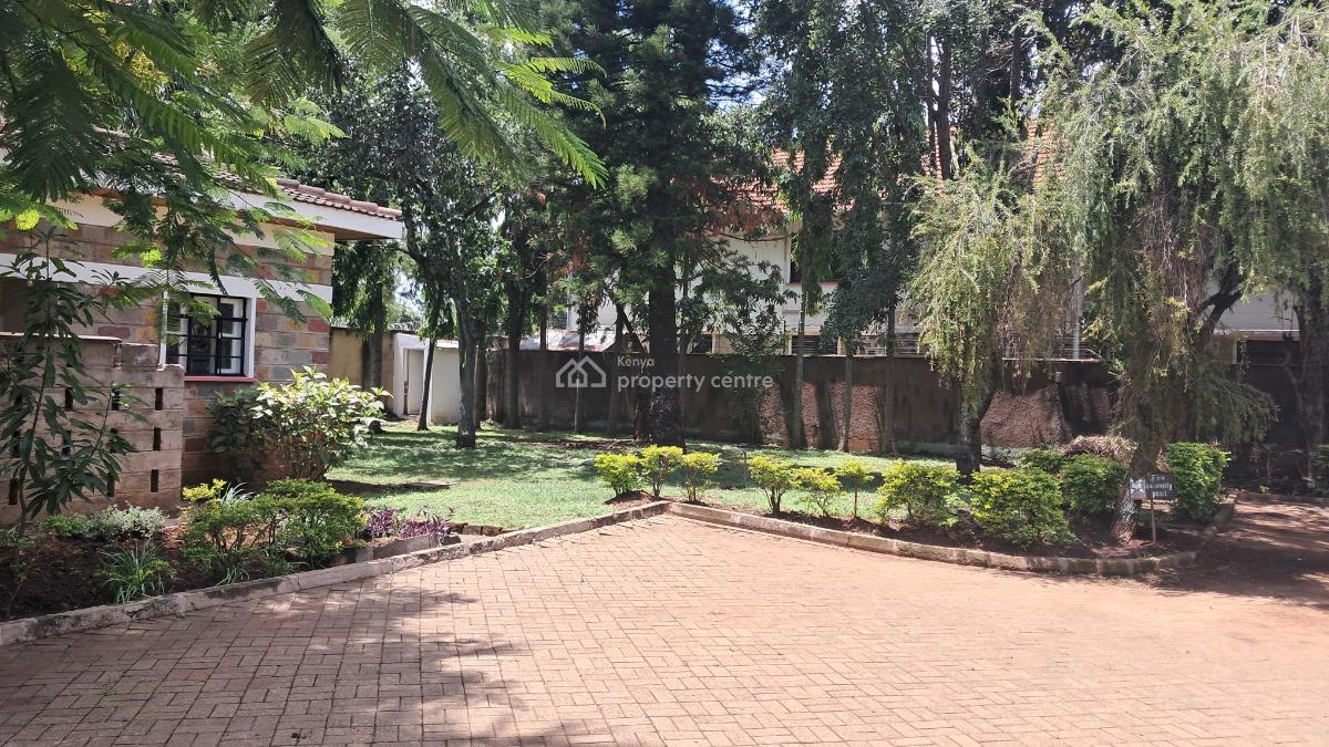 Gorgeous 6 Bedrooms Maisonette on Half Acre, Milimani, Market Milimani, Kisumu, House for Rent