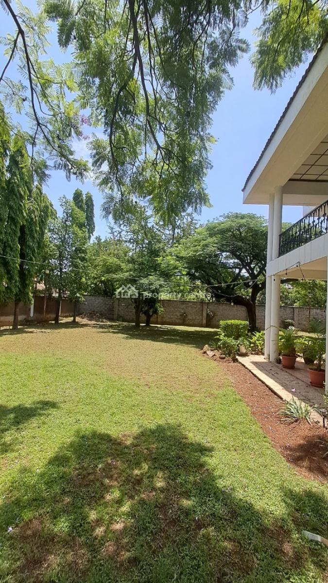 Gorgeous 6 Bedrooms Maisonette on Half Acre, Milimani, Market Milimani, Kisumu, House for Rent