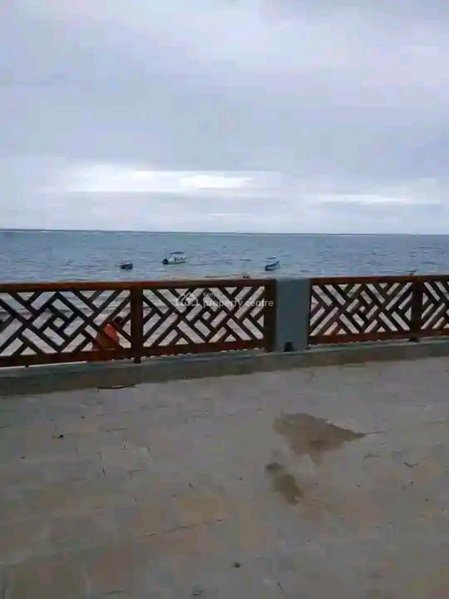 Top Notch Studio Beach Front Airbnb Unit in Nyali Mombasa, Nyali, Nyali, Mombasa, Apartment Short Let