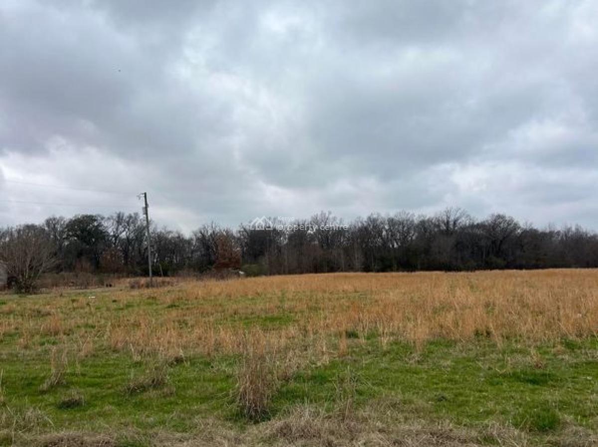 33 Acres of Prime Development Land --in Banana, Kiambu County, Banana-tigoni Road, Banana, Kiambu, Mixed-use Land for Sale