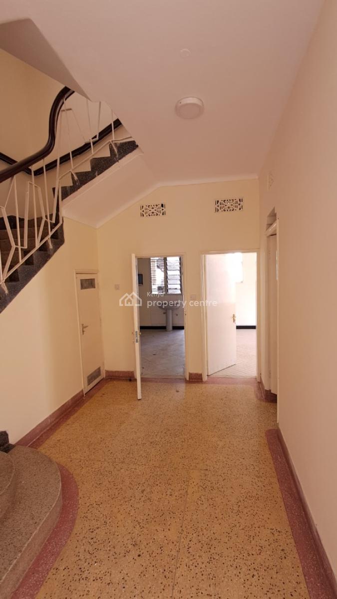 Spacious 6 Bedrooms Maisonette on Quarter Acre, Market Milimani, Kisumu, Townhouse for Rent
