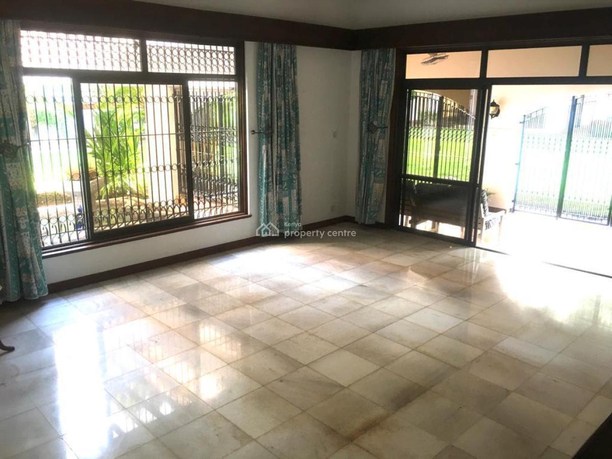 5 Bedrooms Villa Is Still Available Second Row From The Nyali, Mombasa Nyali, Nyali, Mombasa, Townhouse for Sale