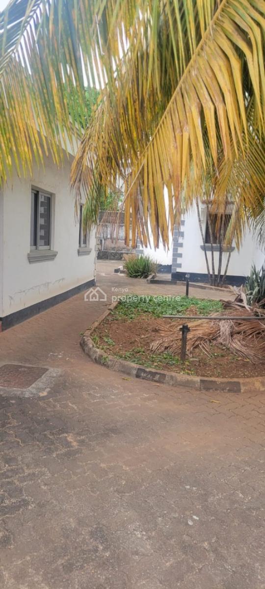 5 Bedrooms with a S/q Massionnatte on a Quarter Acre in Nyali Simba Es, Mombasa Nyali, Nyali, Mombasa, Townhouse for Sale