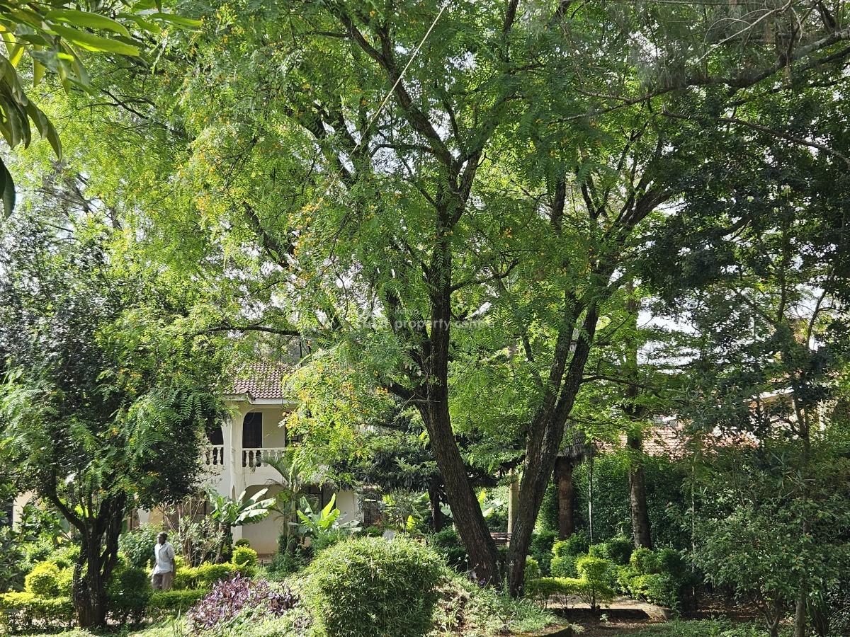 5-bedroom House with Sq Sits on Half an Acre in Karen, Hardy Ndovu Rd., Karen Ndovulane, Karen, Nairobi, Townhouse for Sale