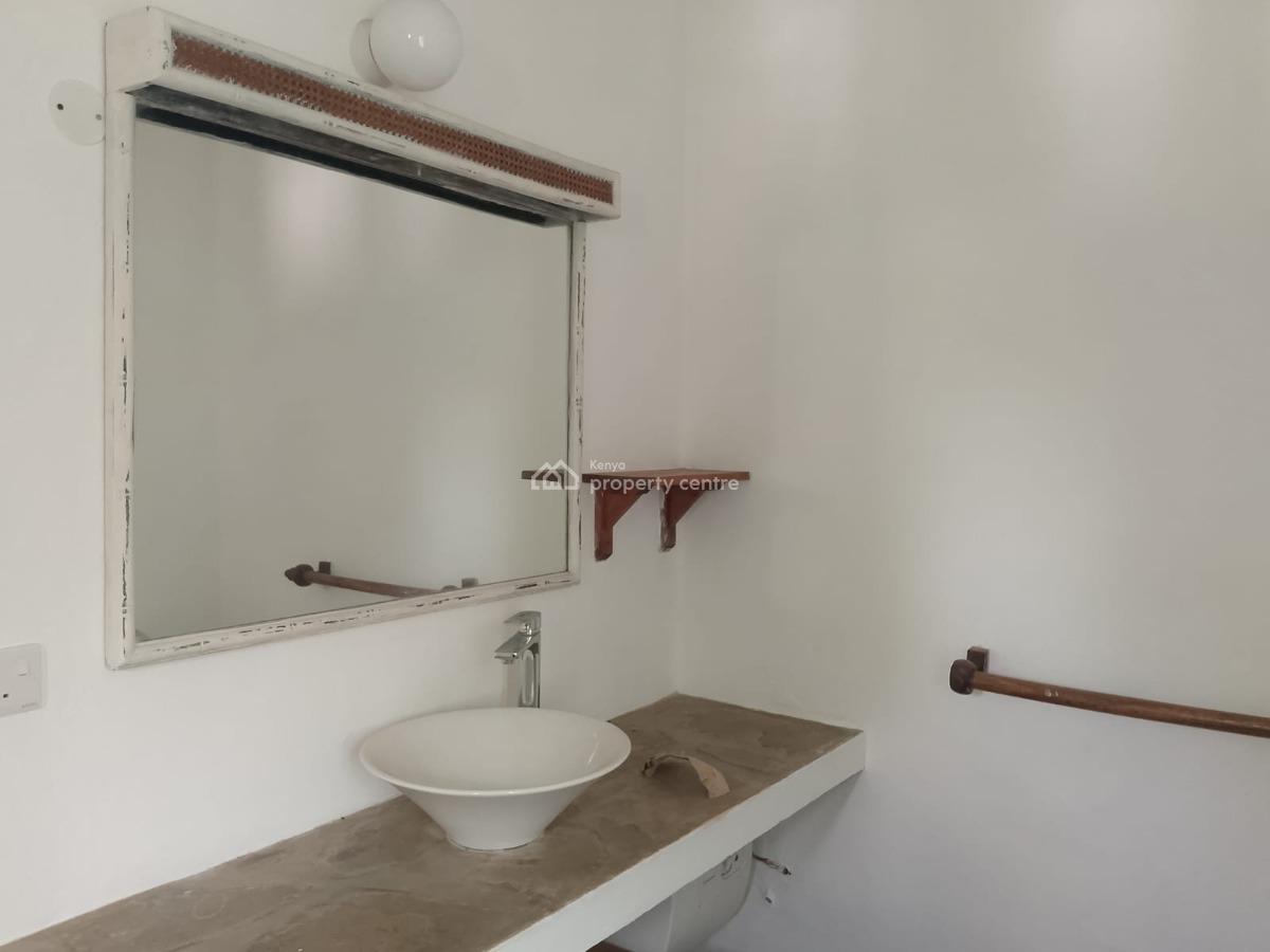 Exclusive 2-bedroom Coastal Duplex at Iguana Beach, Malindi, Palm Beach, Malindi Town, Kilifi, House for Sale