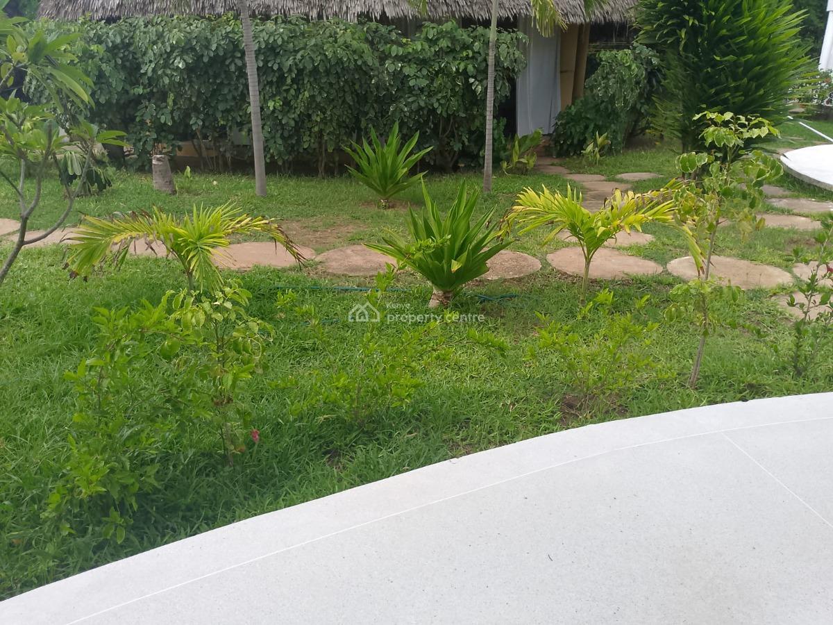 Architectural 2-bedroom Duplex with Rooftop Pool, Iguana Beach, Malindi Town, Kilifi, Apartment for Sale