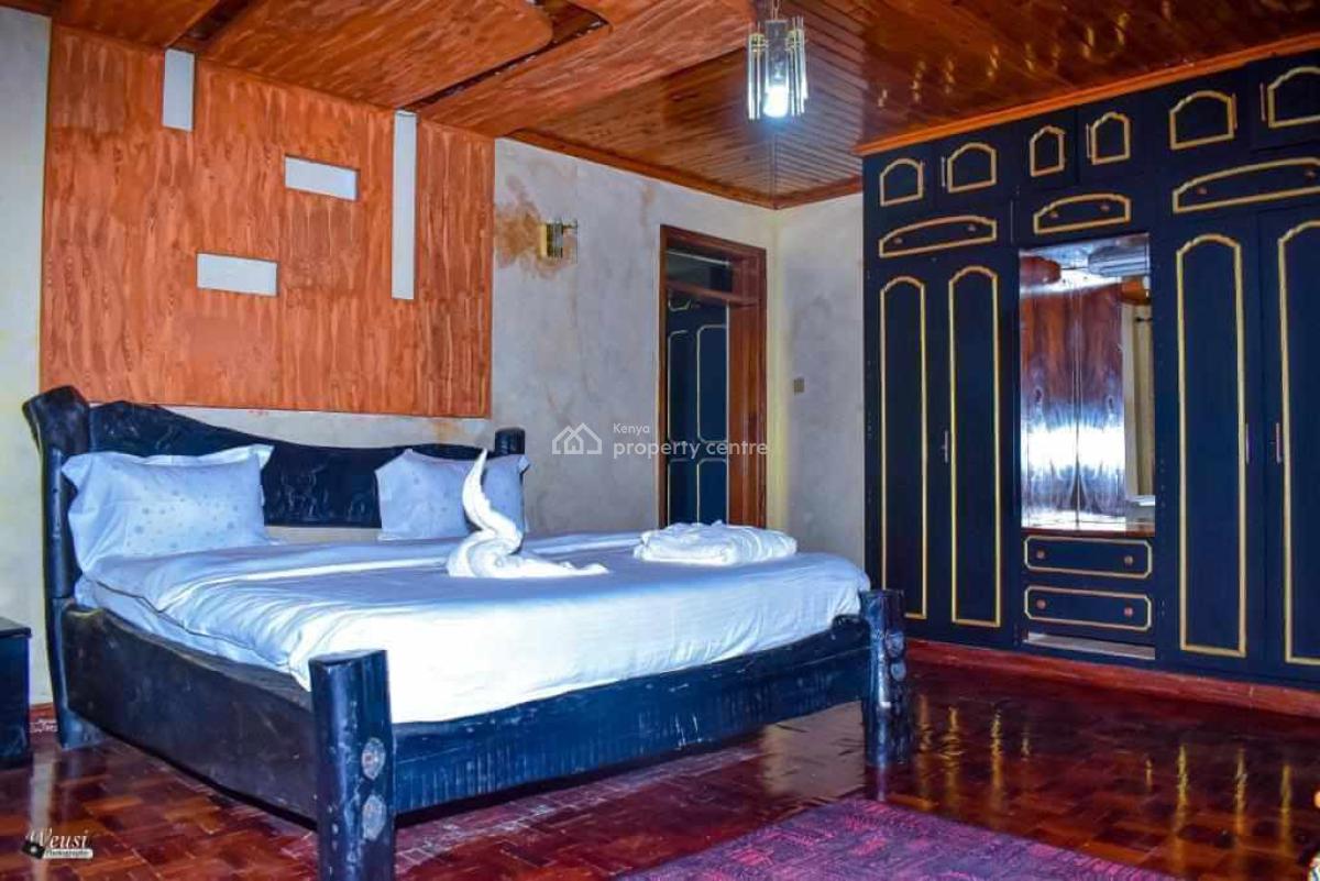 0.5-acre Commercial Hotel & Restaurant Property for Lease, Muthangari Road, Embakasi, Nairobi, Restaurant / Bar for Rent