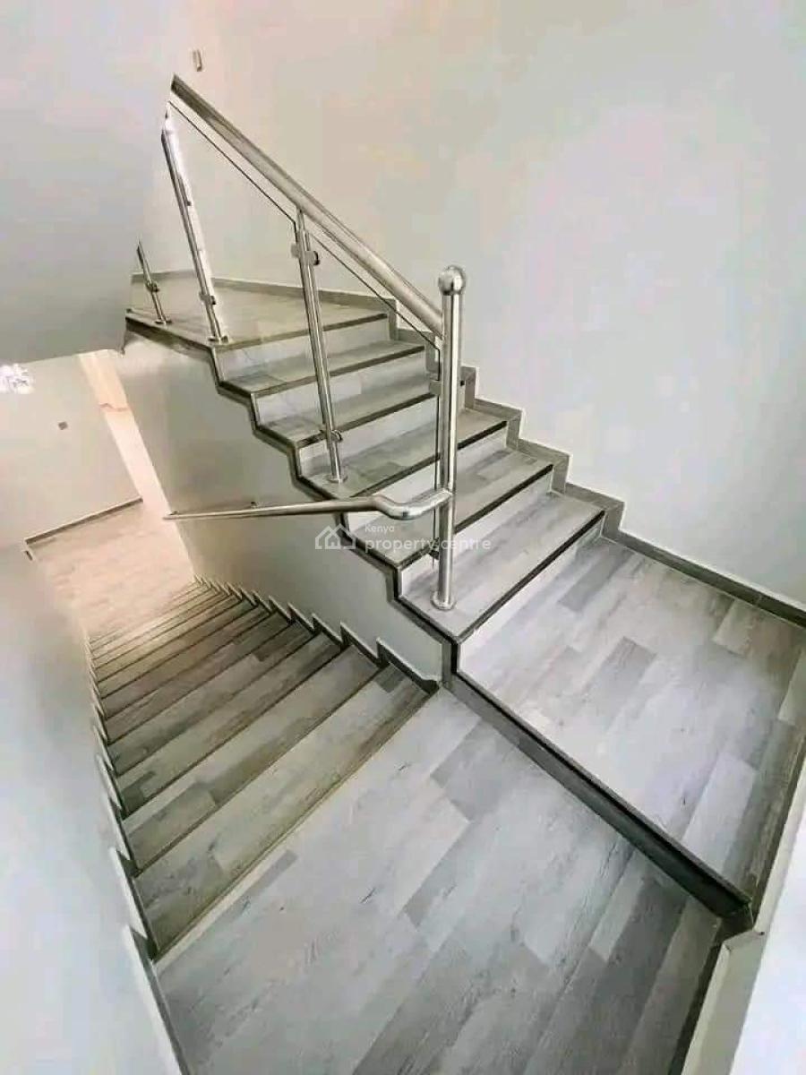 Ruiru 4 Bedroom House All En-suite House with a Sq. Located Wi, Ruiru Mugutha, Ruiru, Kiambu, Townhouse for Sale