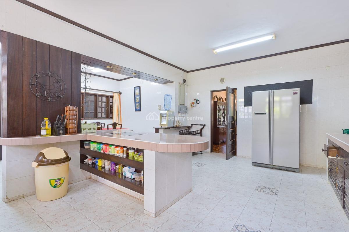 5 Bedrooms Ambassadorial Residence with a Swimming Pool at Serena Oppo, Shanu Mombasa, Shanzu, Mombasa, Townhouse for Sale