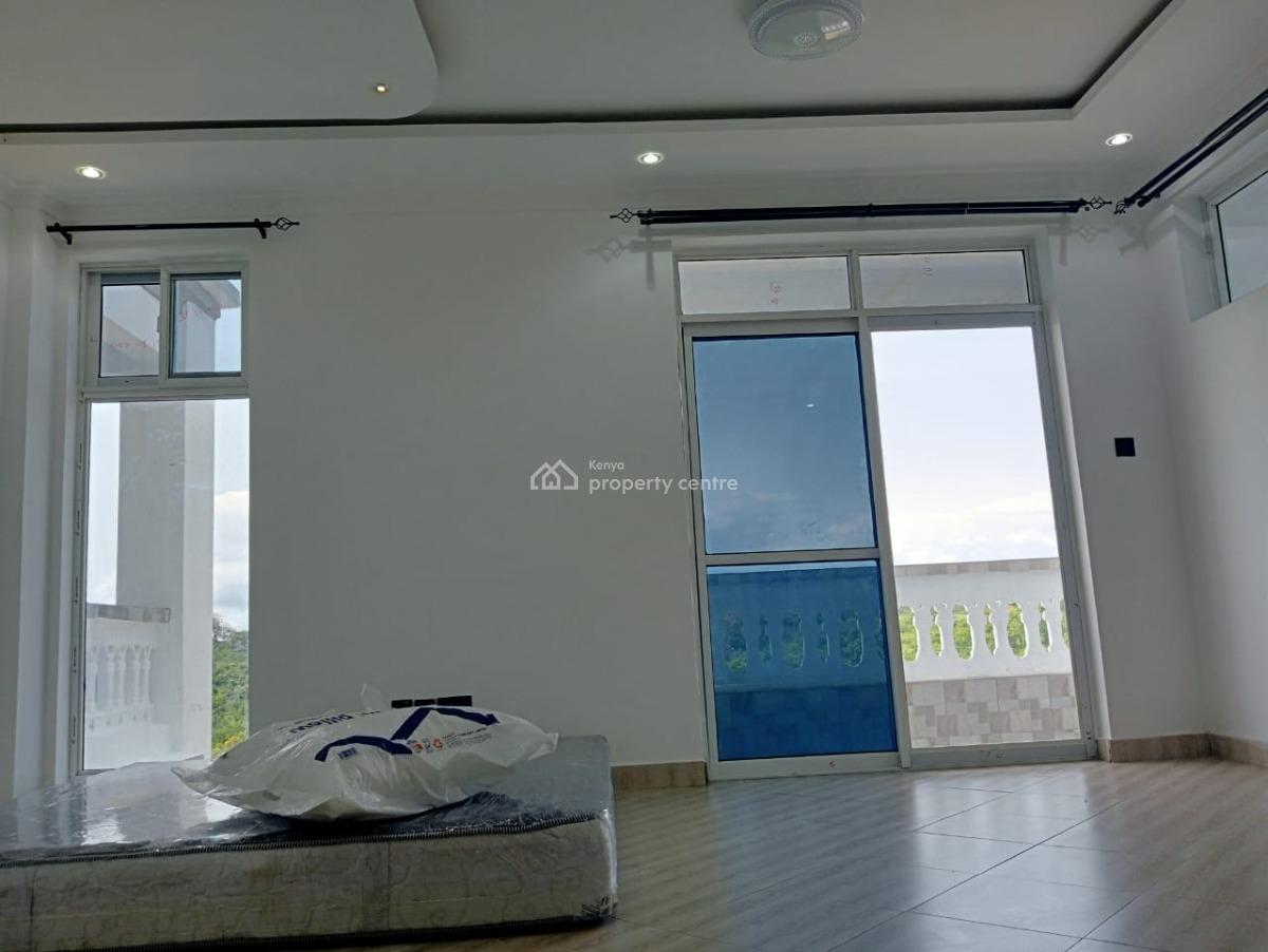 6 Bedroom Villa Located in a Master Planned Golf Resort in Diani, Keny, Kwale Ukunda, Ukunda, Kwale, Townhouse for Sale