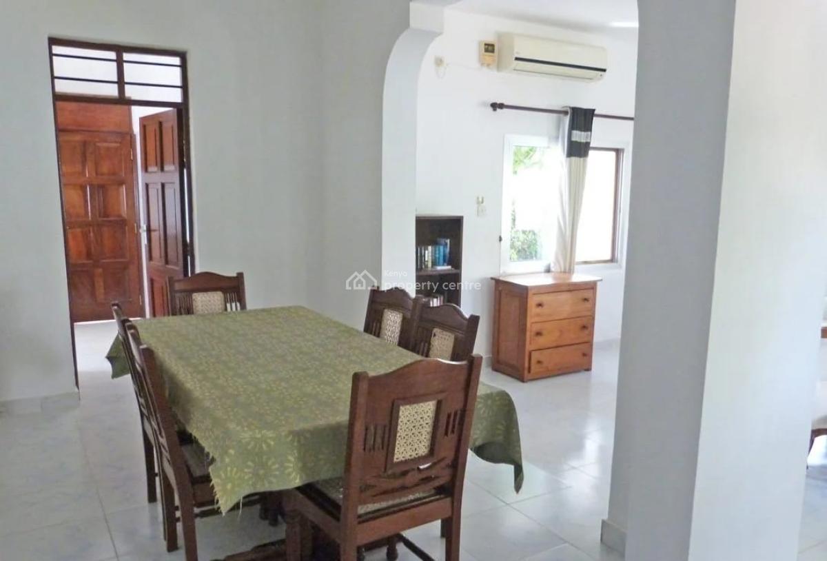 4 Bedroom Sitting on 1/4 of an Acre Fully Furnished Asking Price 30m, Watamu, Watamu, Kilifi, Townhouse for Sale