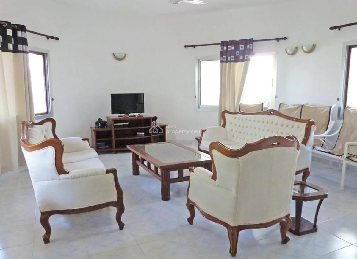 4 Bedroom Sitting on 1/4 of an Acre Fully Furnished Asking Price 30m, Watamu, Watamu, Kilifi, Townhouse for Sale
