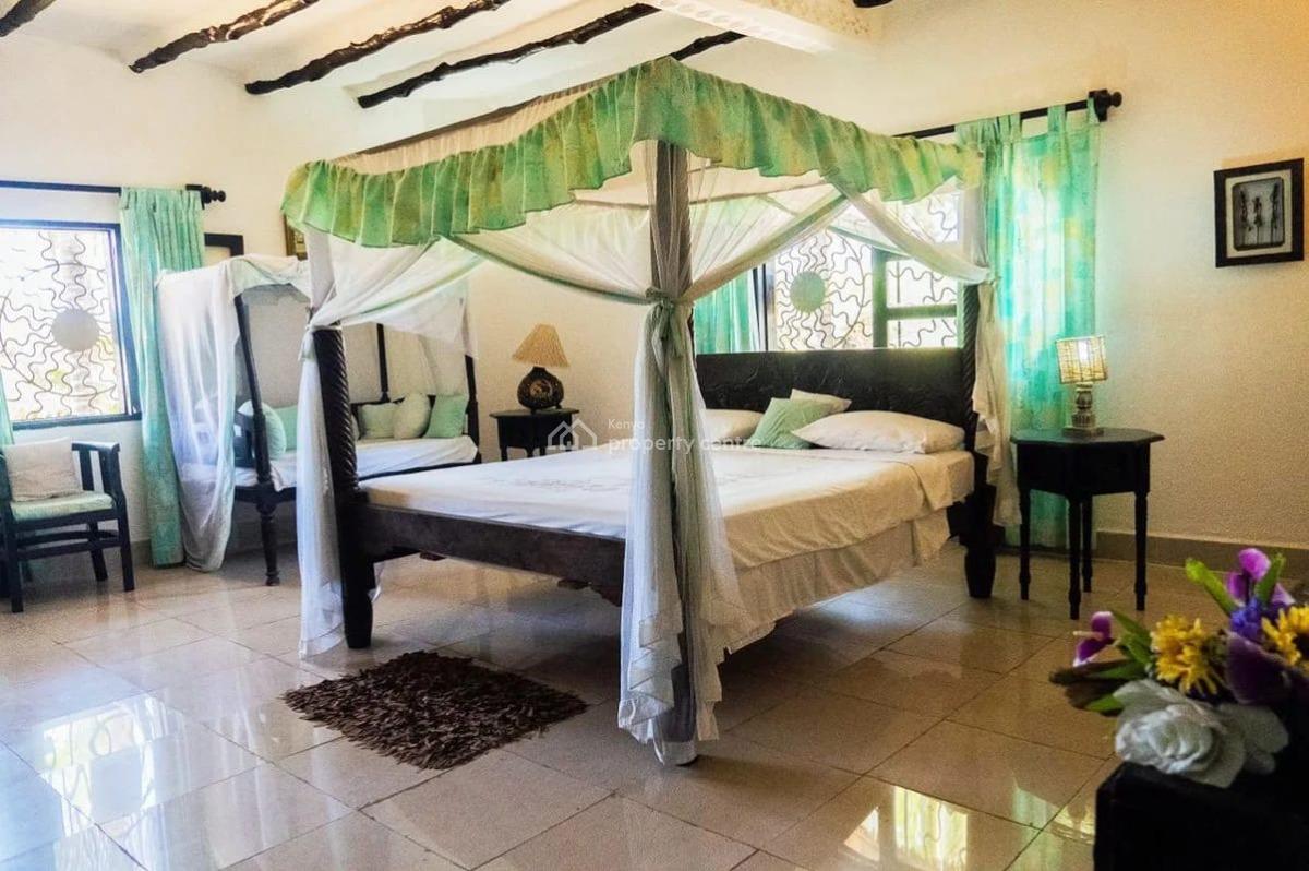 6 Bedroom Fully Furnished, Sitting on 1acre and Quarter Watamu,beach I, Watamu, Watamu, Kilifi, Townhouse for Sale