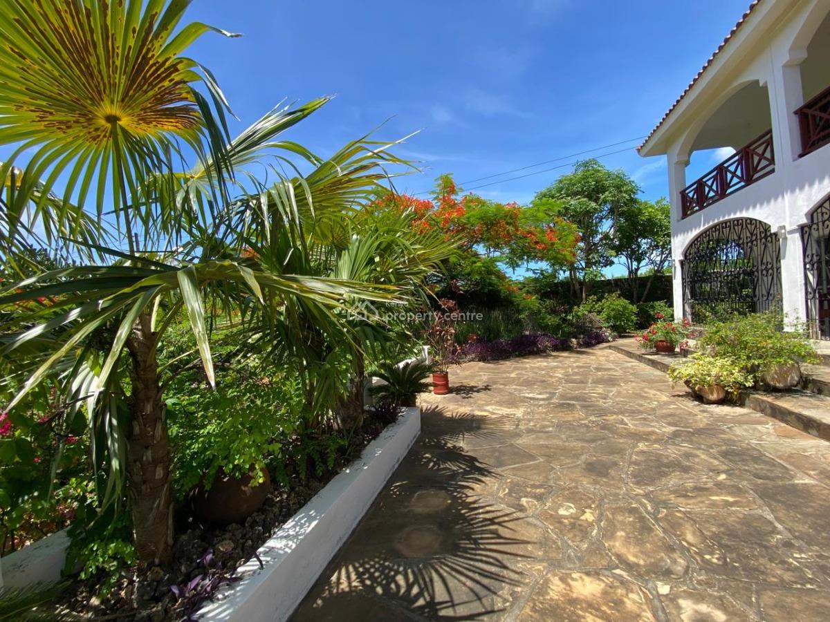3 Bedroom Beach House with Large Beautiful Garden, Kuruwitu Beach, Vipingo, Shimo La Tewa, Kilifi, Terraced Duplex for Sale