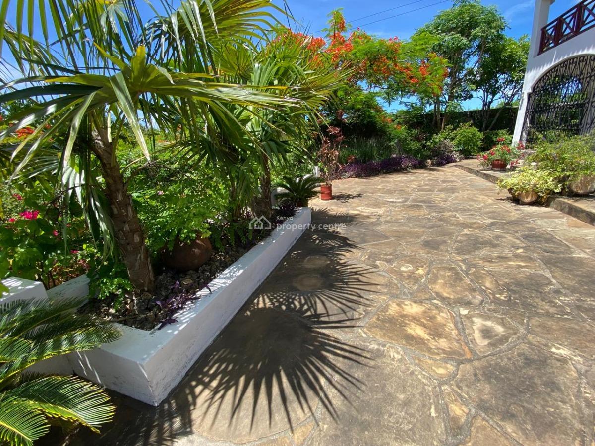 3 Bedroom Beach House with Large Beautiful Garden, Kuruwitu Beach, Vipingo, Shimo La Tewa, Kilifi, Terraced Duplex for Sale