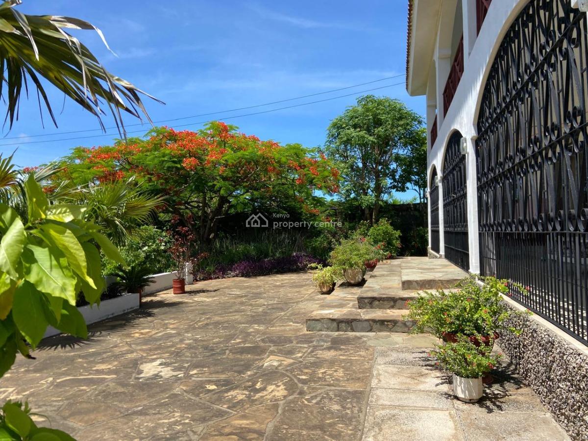 3 Bedroom Beach House with Large Beautiful Garden, Kuruwitu Beach, Vipingo, Shimo La Tewa, Kilifi, Terraced Duplex for Sale