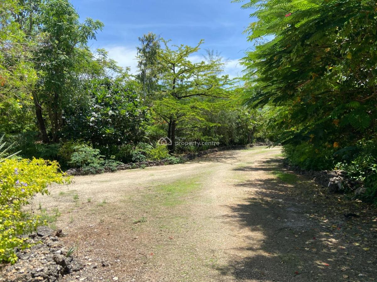 3 Bedroom Beach House with Large Beautiful Garden, Kuruwitu Beach, Vipingo, Shimo La Tewa, Kilifi, Terraced Duplex for Sale