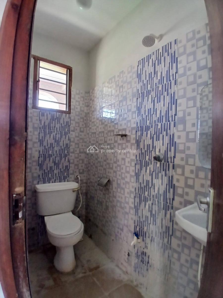 Modern Studio Apartment with Parking, Creek, Mtwapa, Kilifi, Bedsitter (single Room) for Rent