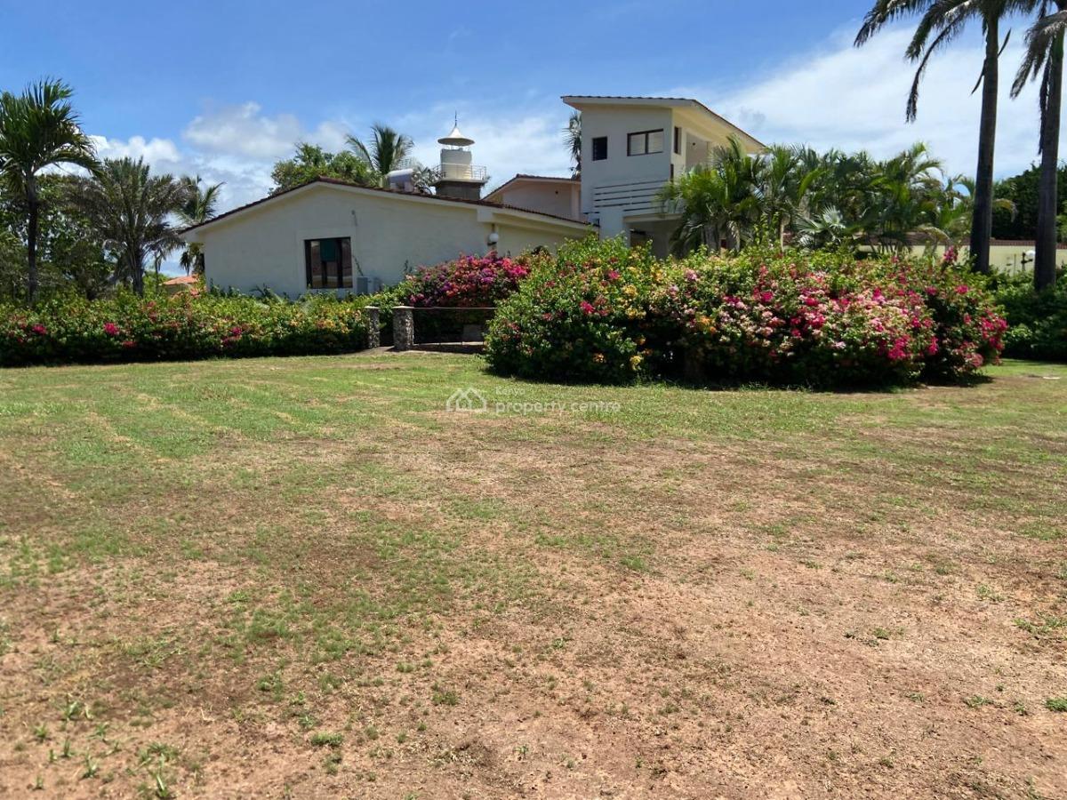 Exclusive Beach Front House on 3 Acres Land, Vipingo Kuruwitu Beach, Shimo La Tewa, Kilifi, House for Sale