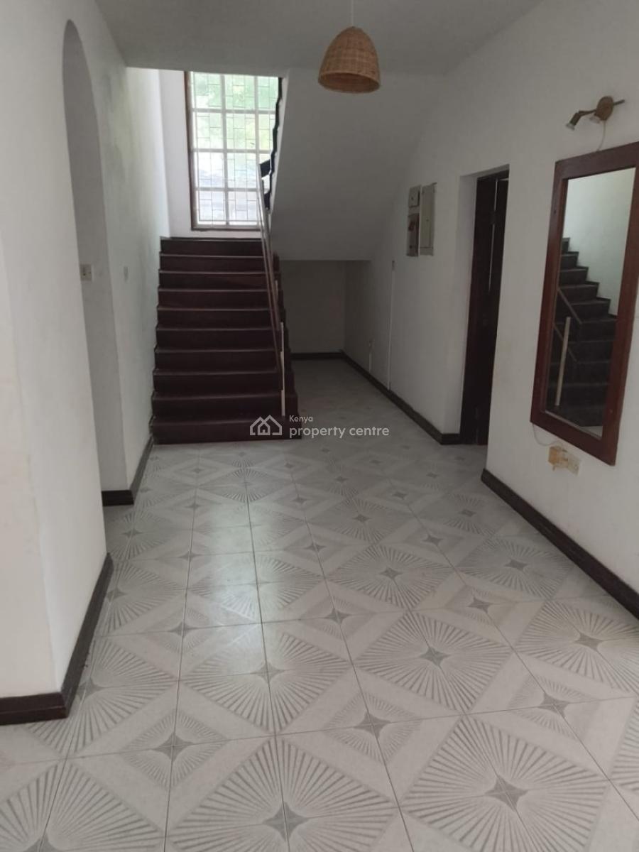 4 Bedroom House on a Half Acre  a Long Links Road in Mombasa -, Nyali Mombasa, Nyali, Mombasa, Townhouse for Sale