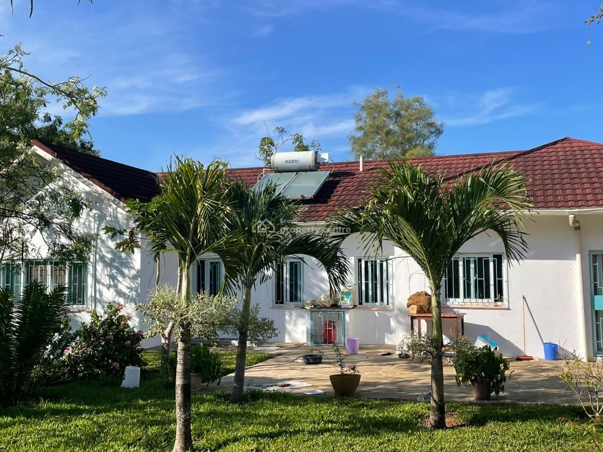 Elegant 3-bedroom on Half Acre Coastal Residence in Bofa, Kilifi, Bofa Beach, Malindi Town, Kilifi, Semi-detached Bungalow for Sale
