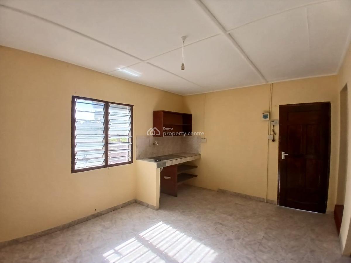 Clean 1br Apartment with Parking, Lambada, Mtwapa, Kilifi, Mini Flat for Rent
