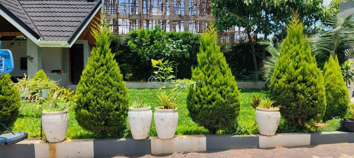 Luxurious 6 Bedroom Townhouse, Daykio Bustani Estate Road, Kiganjo, Kiambu, Townhouse for Sale