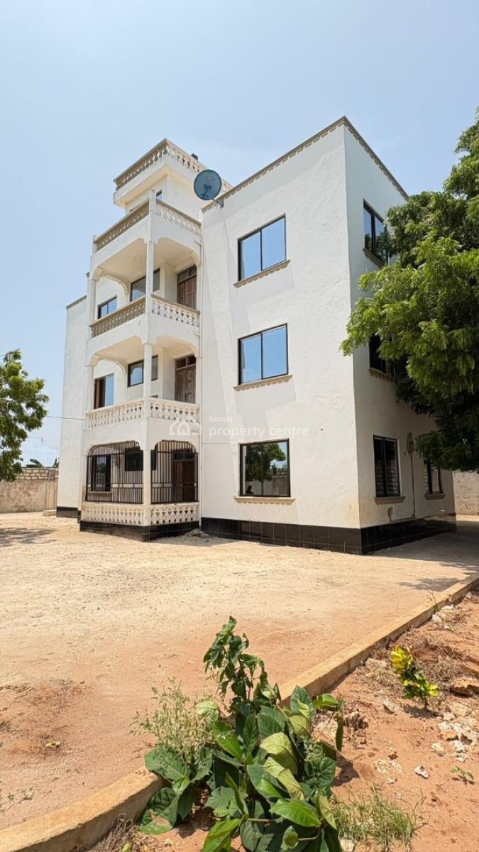 Luxurious 6-bedroom Mansion, Shikaadabu, Likoni, Mombasa, House for Sale