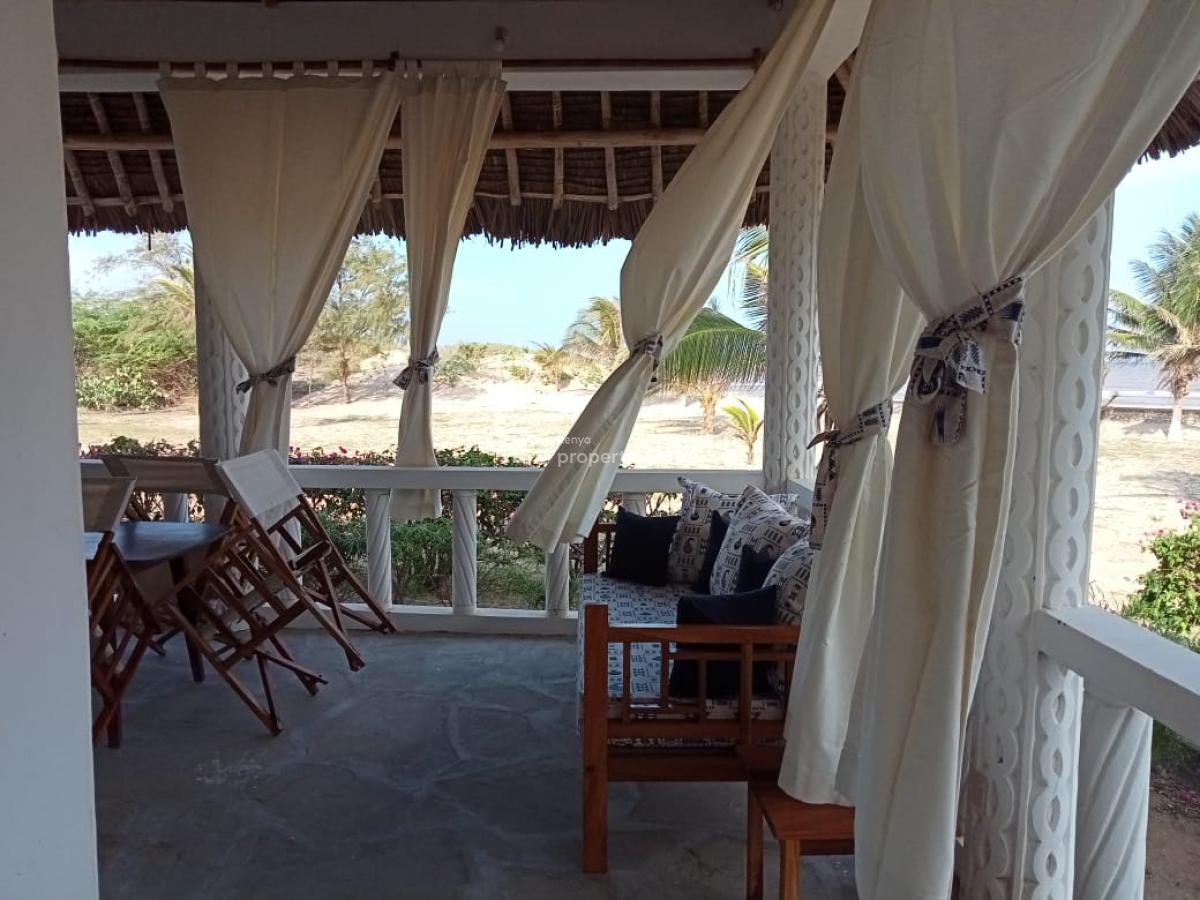 Exclusive Beachfront Furnished 2-bedroom Villa in Mambrui-mal, Mambrui, Malindi Town, Kilifi, House for Sale