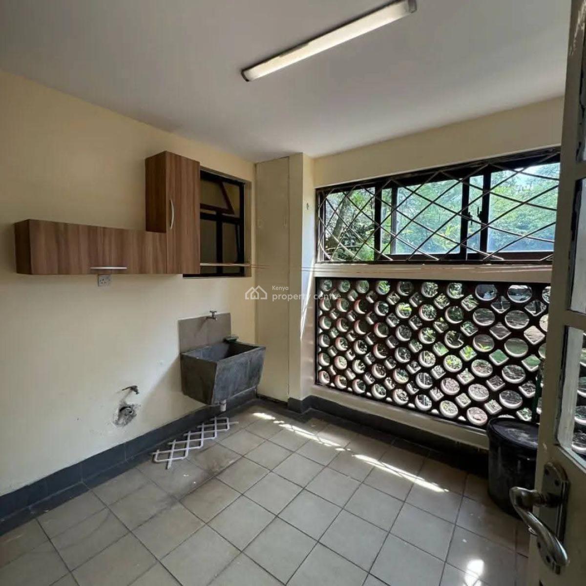 Executive 3 Bedroom Plus Dsq Apartment in Kilimani, Kilimani, Kilimani, Nairobi, Apartment for Rent