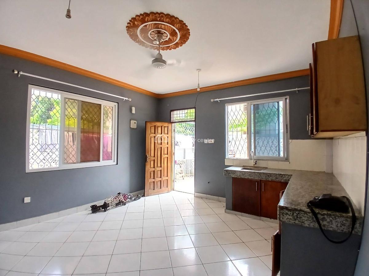 Clean 1br Apartments with Open-plan Kitchen, Zebra Estate, Mtwapa, Kilifi, Apartment for Rent