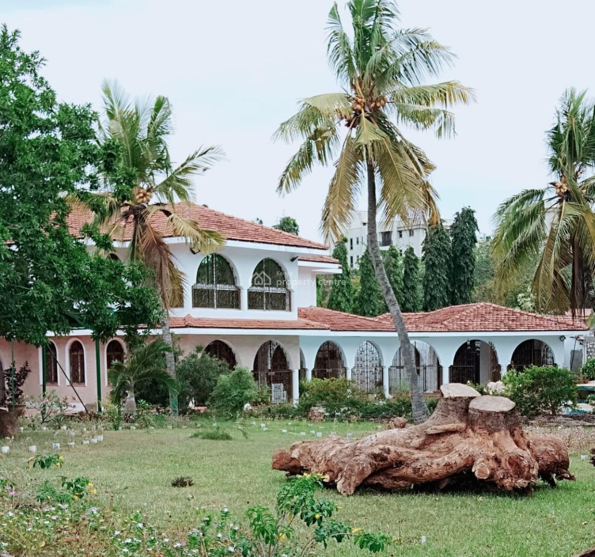 5 Bedrooms House with a Swimming Pool on a 1 Acre Plot in Mombasa-nyal, Nyali, Nyali, Mombasa, Townhouse for Sale