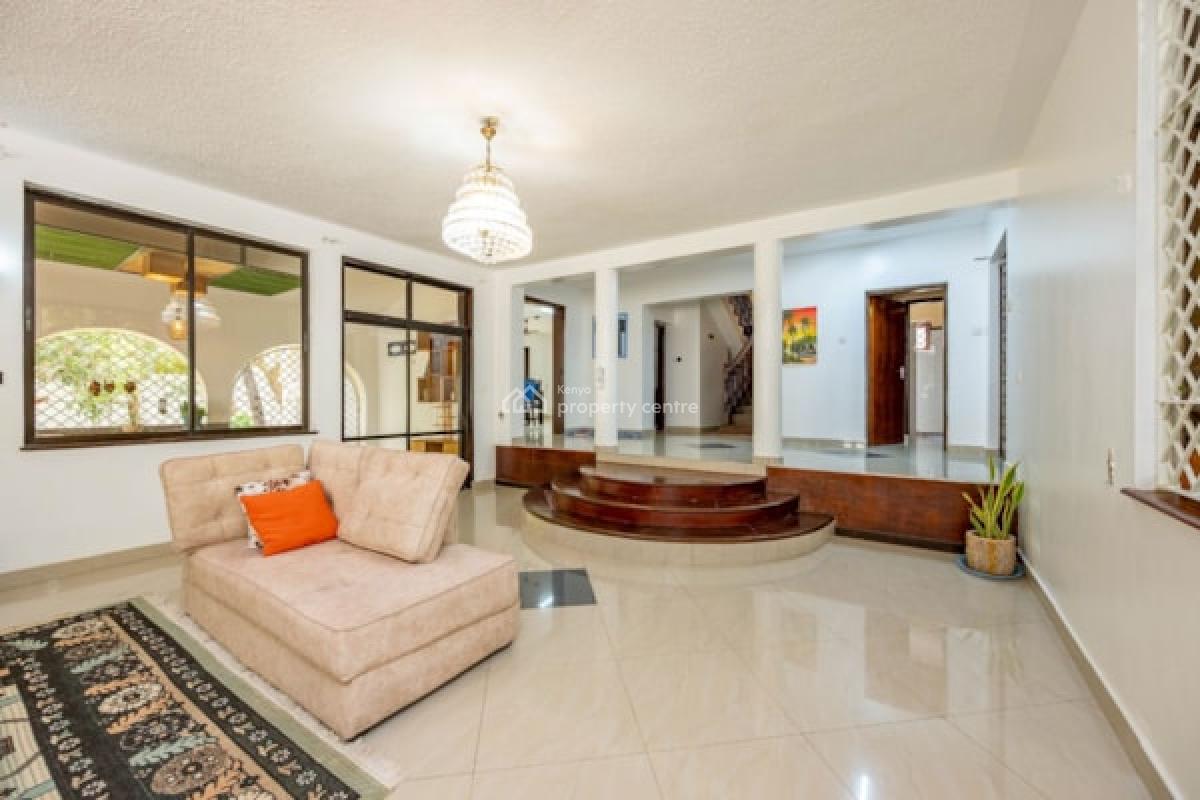 5 Bedrooms Maisonette on a 0.20 Ha. Plot, Nyali, Mombasa, Townhouse for Sale