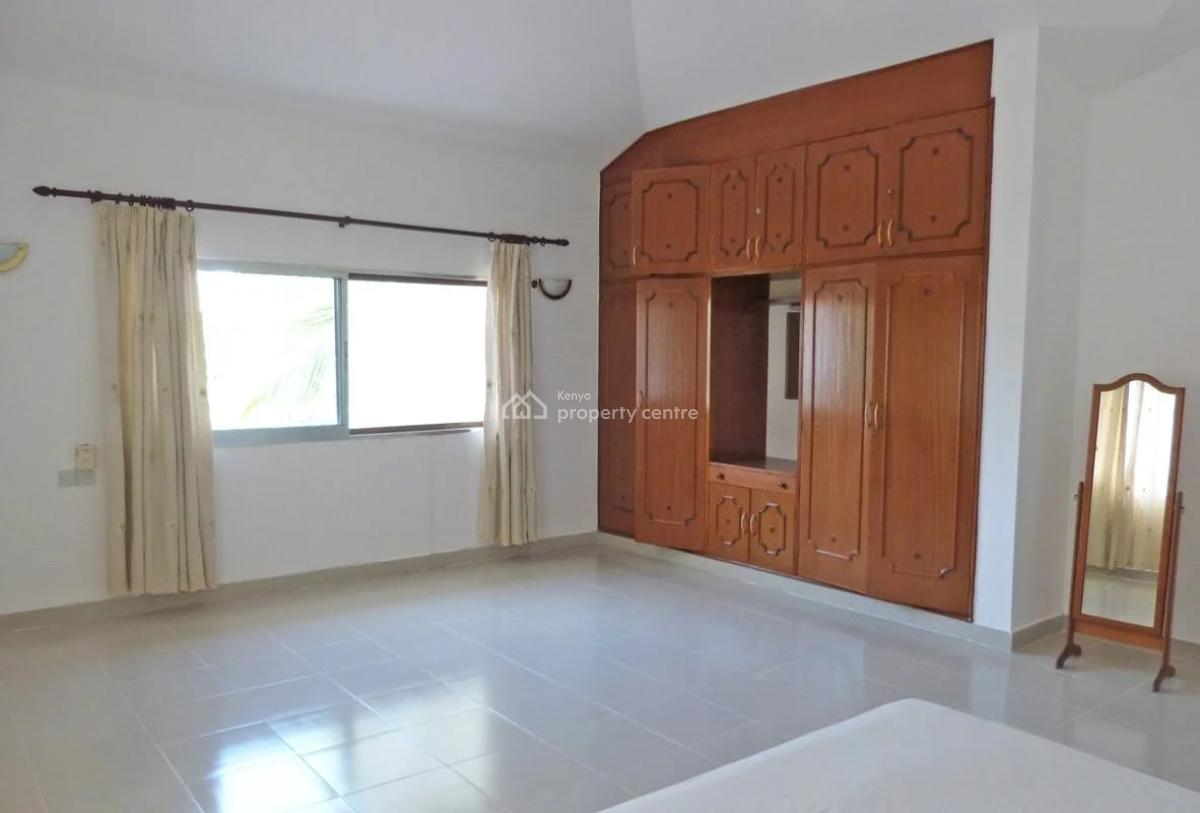 4 Bedroom Sitting on 1/4 of an Acre Fully Furnished Asking Price 30m, Watamu Kilifi, Watamu, Kilifi, Townhouse for Sale