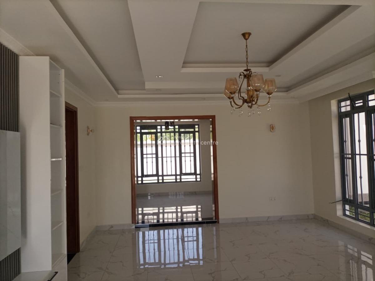 5 Bedroom House with Sq All Ensuite with Family Room in a Gated Estate, Ruiru Mugutha, Ruiru, Kiambu, Townhouse for Sale