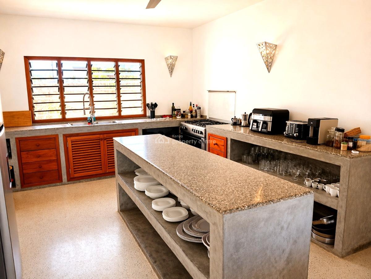 Exclusive Luxury Villa Near The Beach, Watamu Beach, Watamu, Kilifi, House for Sale