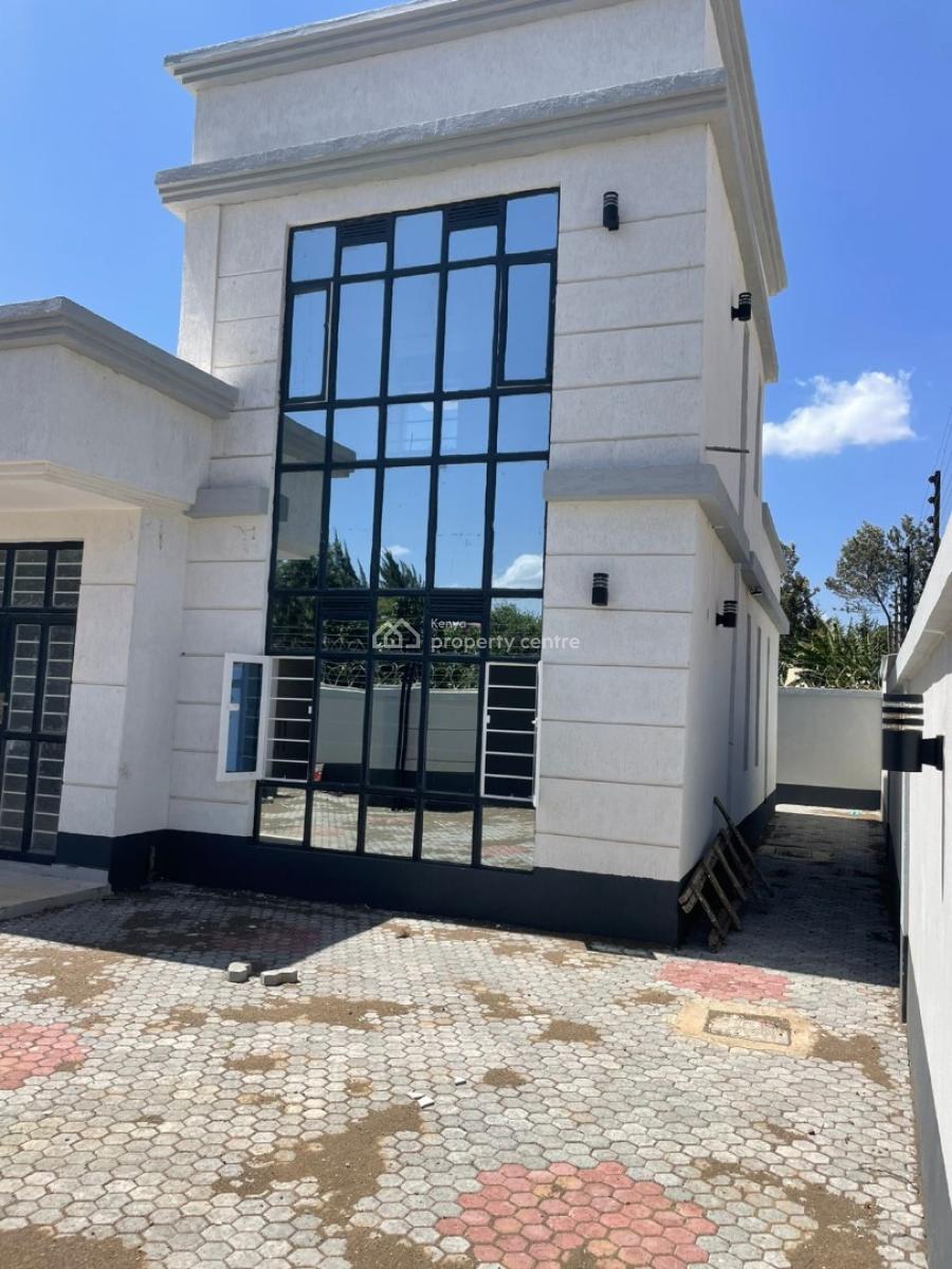 Exequitive 4 Bedroom House with Spacious Terrace, Thika Road, Ruiru, Kiambu, Townhouse for Sale