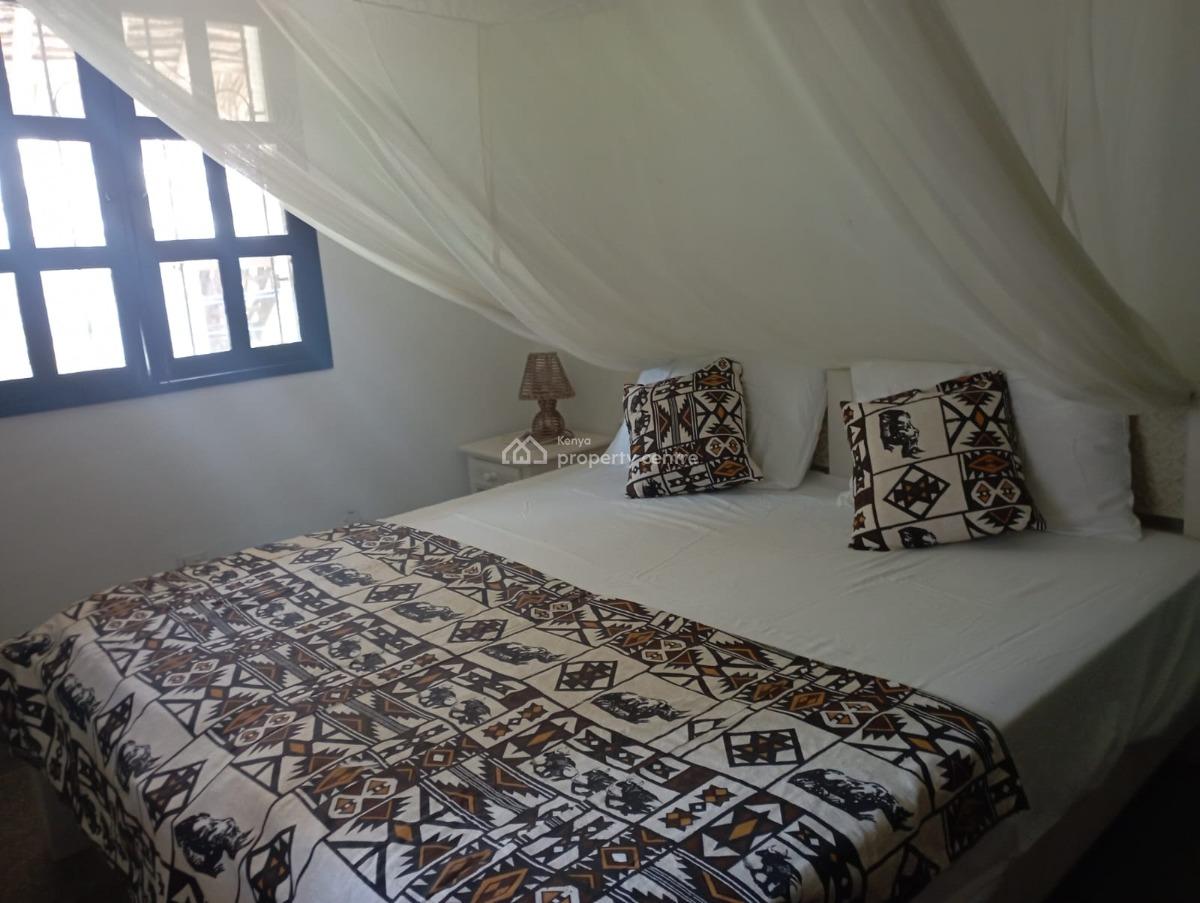 Stylish 3-bedroom Steps From The Beach in Mambrui, Mambrui, Malindi Town, Kilifi, House Short Let
