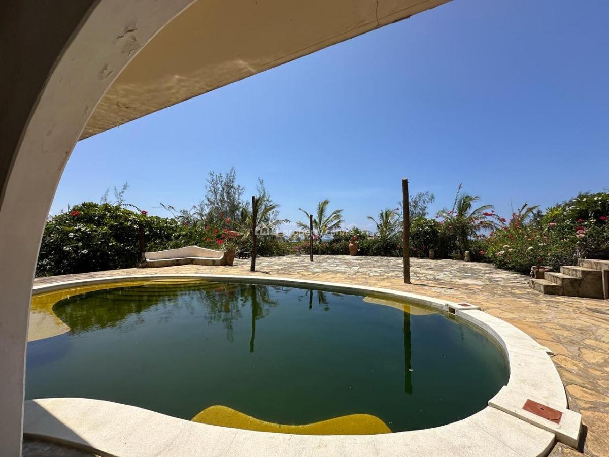 Ultra-luxury 5-bedroom Beachfront on 4 Acres in Watamu, Near Lonno, Watamu, Watamu, Kilifi, Detached Duplex for Sale