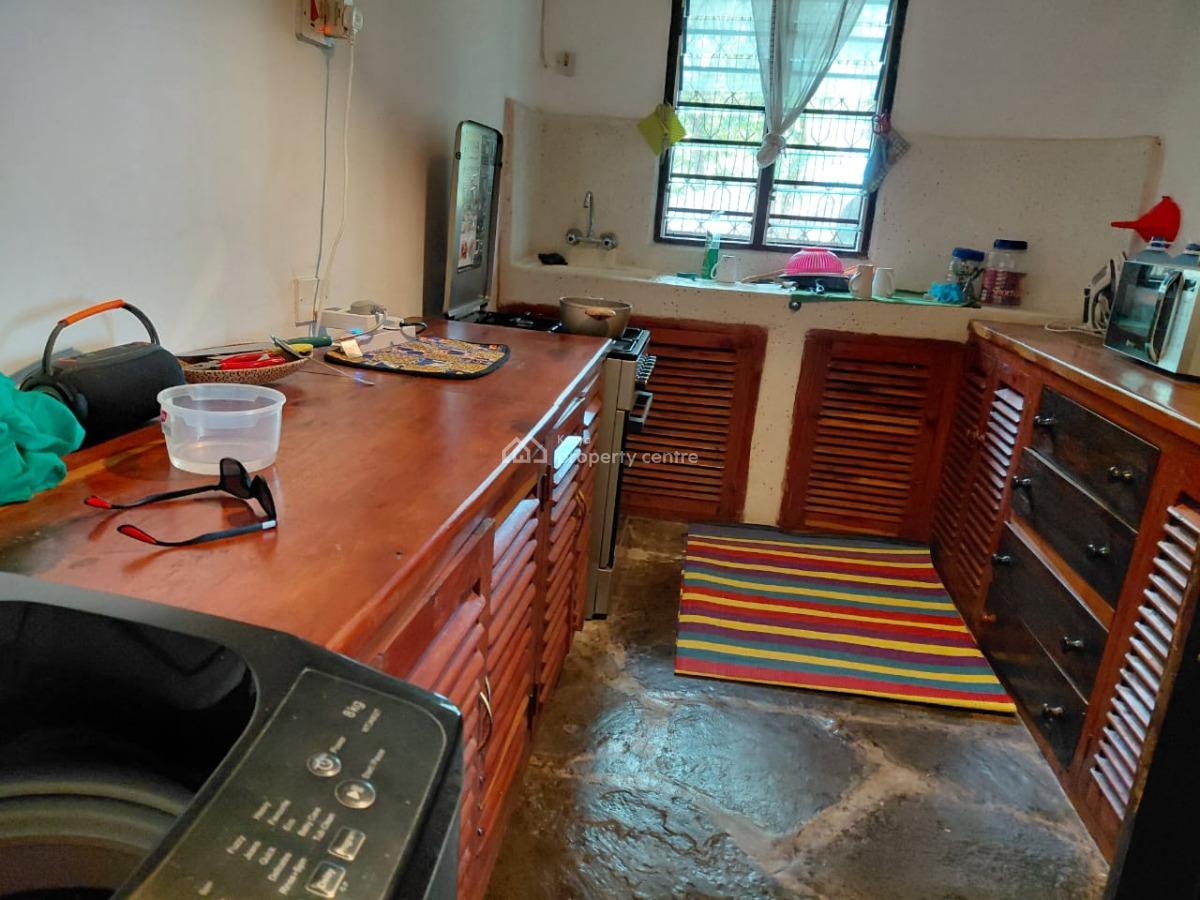 2 Bedrooms and Staff Quarter Sitting on 1/ 4 of an Acre,5 Minutes Walk, Watamu Kilifi, Watamu, Kilifi, Townhouse for Sale