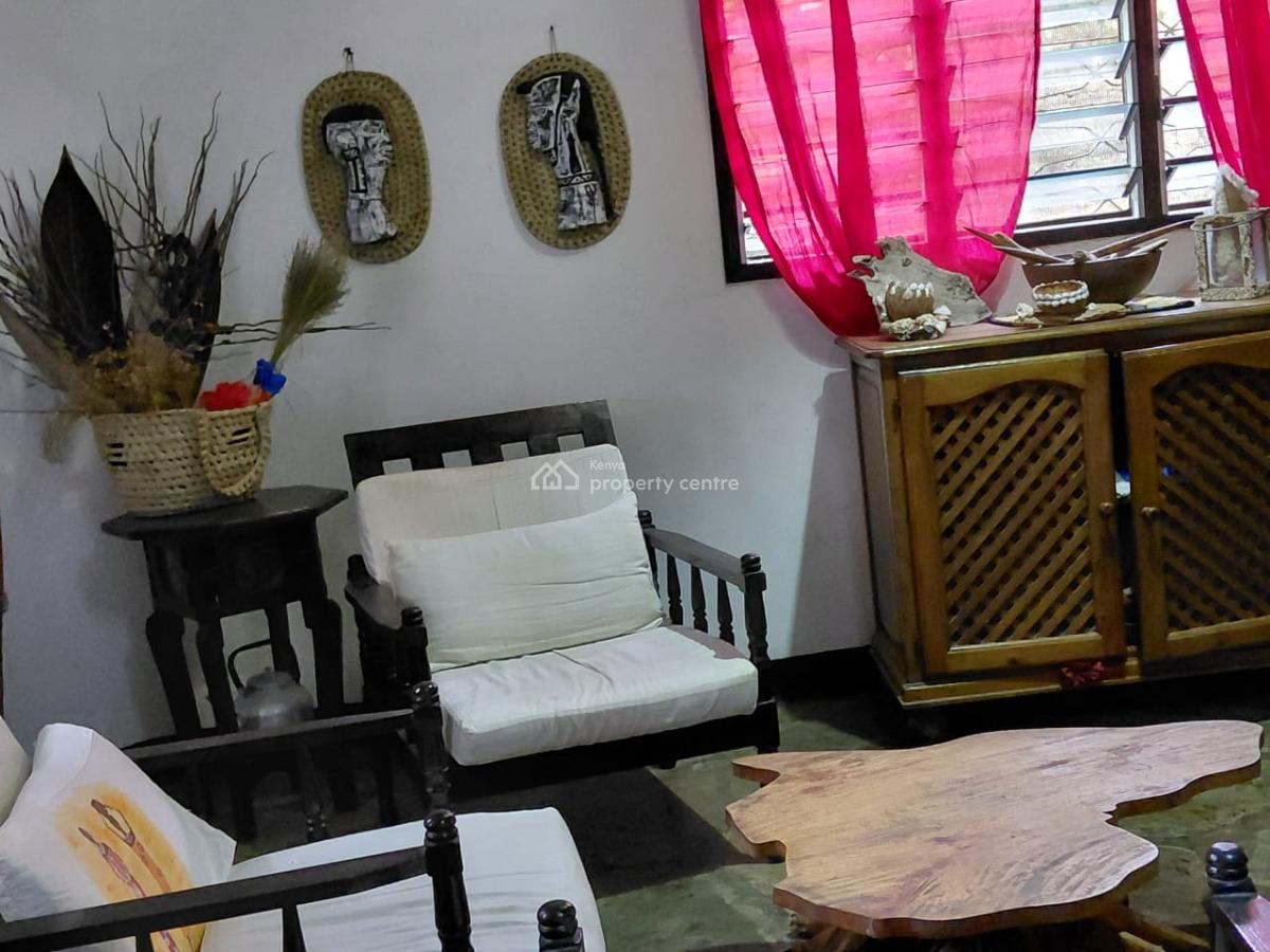 2 Bedrooms and Staff Quarter Sitting on 1/ 4 of an Acre,5 Minutes Walk, Watamu Kilifi, Watamu, Kilifi, Townhouse for Sale