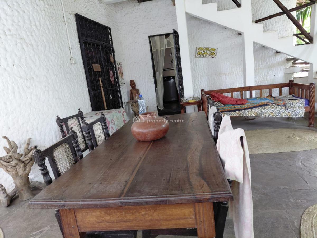 2 Bedrooms and Staff Quarter Sitting on 1/ 4 of an Acre,5 Minutes Walk, Watamu Kilifi, Watamu, Kilifi, Townhouse for Sale