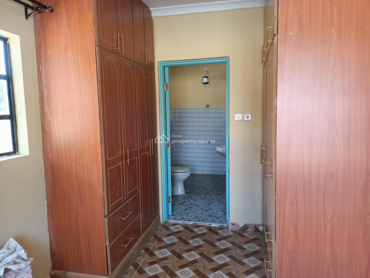 Beautiful 4 Bedroom Bungalow Ensuite on an Eighth, Rimpa, Ongata Rongai, Kajiado, House for Sale