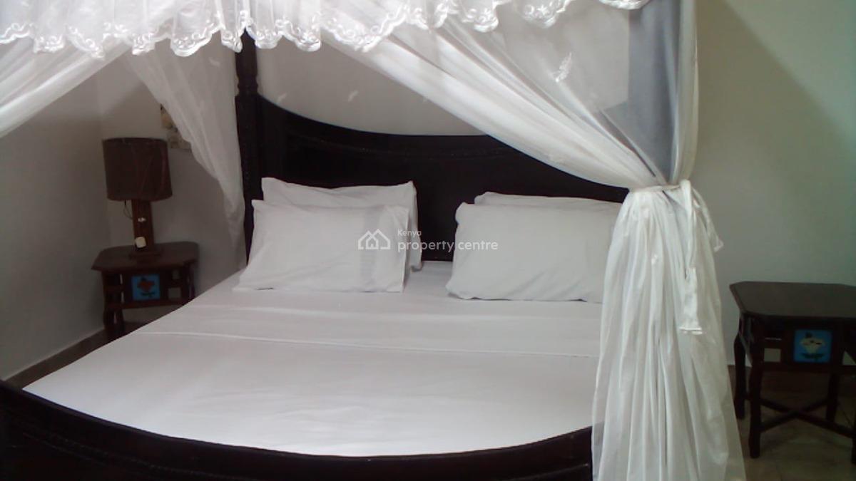 Elegant Standalone 4 Bedrooms Villa with Sq, Kibokoni, Malindi Town, Kilifi, House for Rent