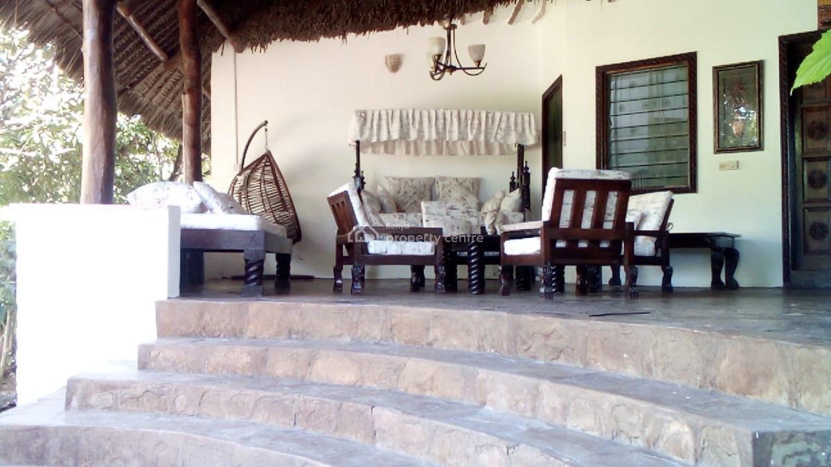 Elegant Standalone 4 Bedrooms Villa with Sq, Kibokoni, Malindi Town, Kilifi, House for Rent