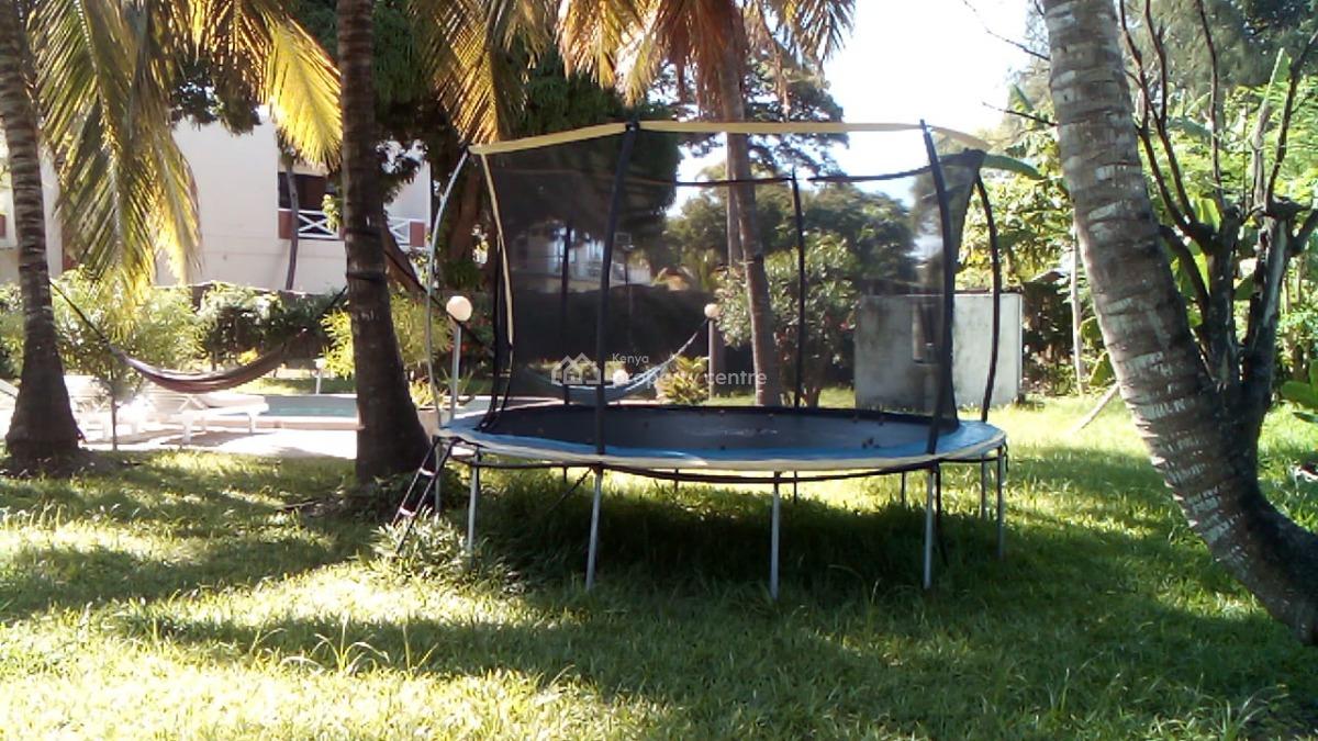 Elegant Standalone 4 Bedrooms Villa with Sq, Kibokoni, Malindi Town, Kilifi, House for Rent