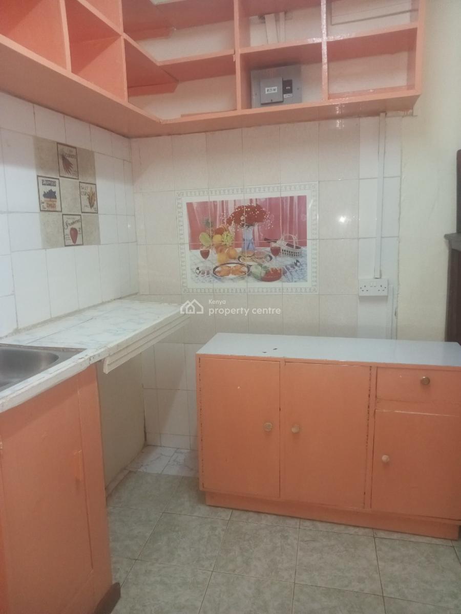 a Spacious Bedsitter / Studio House, Kilimani Estate, Near Yaya, Kilimani, Nairobi, House for Rent