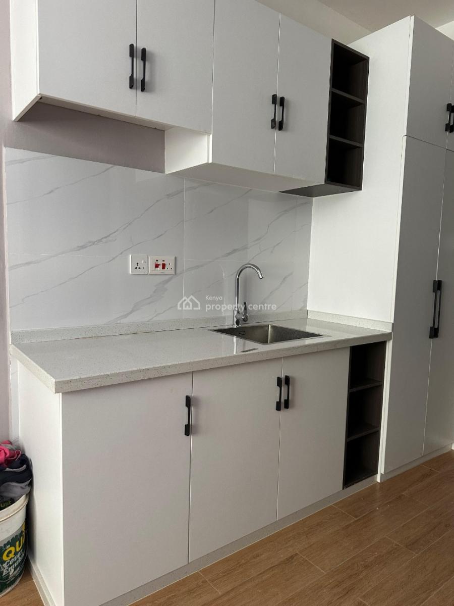 Studio Apartment Minutes to Junction Mall, Wanyee, Kilimani, Nairobi, Apartment for Rent